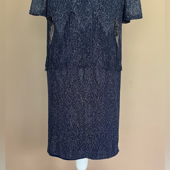 {Jessica Howard} Short Sleeve Cocktail Dress with Metallic Thread & Fringe - 8P - Picture 9 of 13